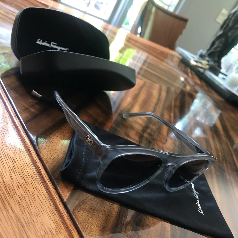 AUTHENTIC Salvatore Ferragamo Sunglasses